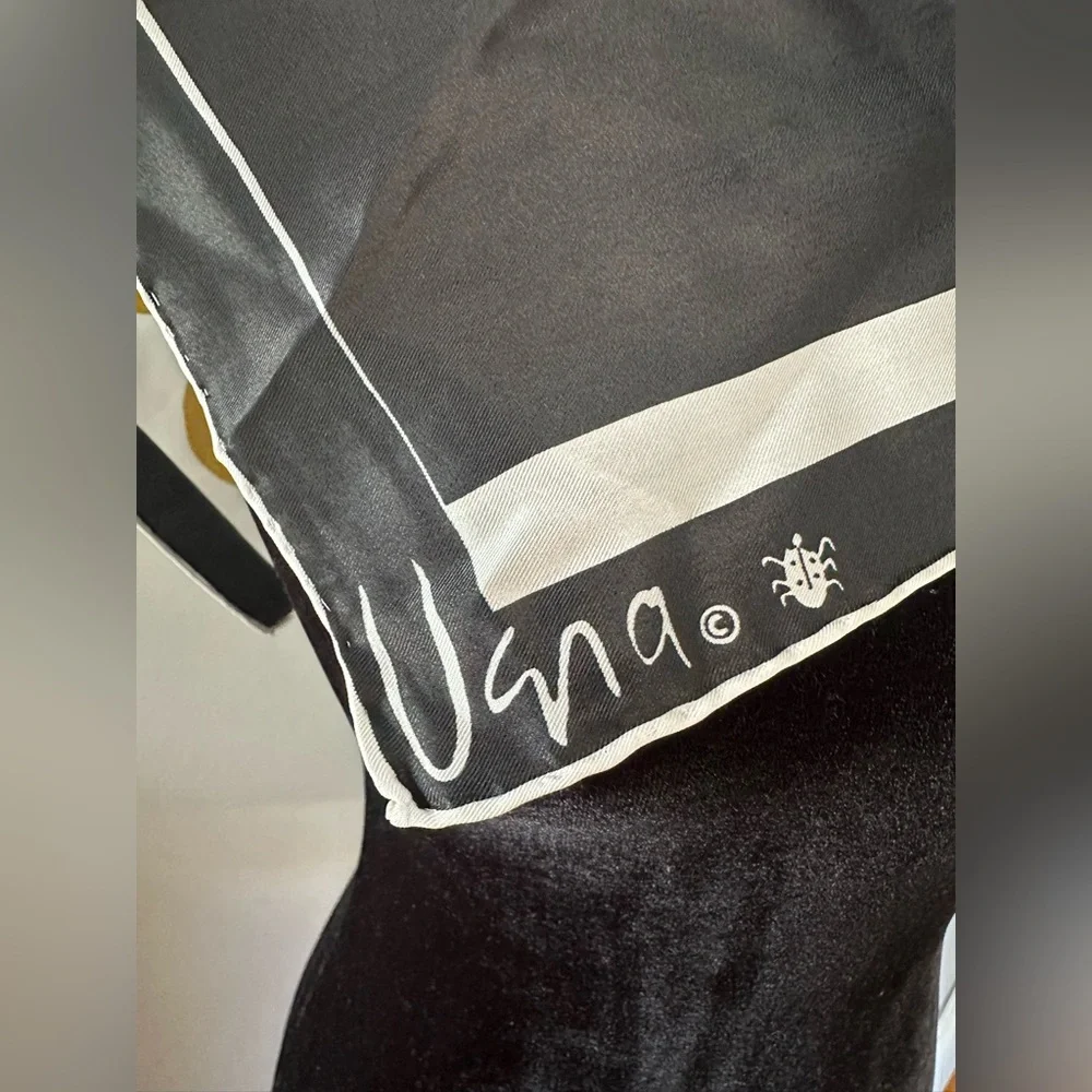 Black‎ and White Geometric Scarf
